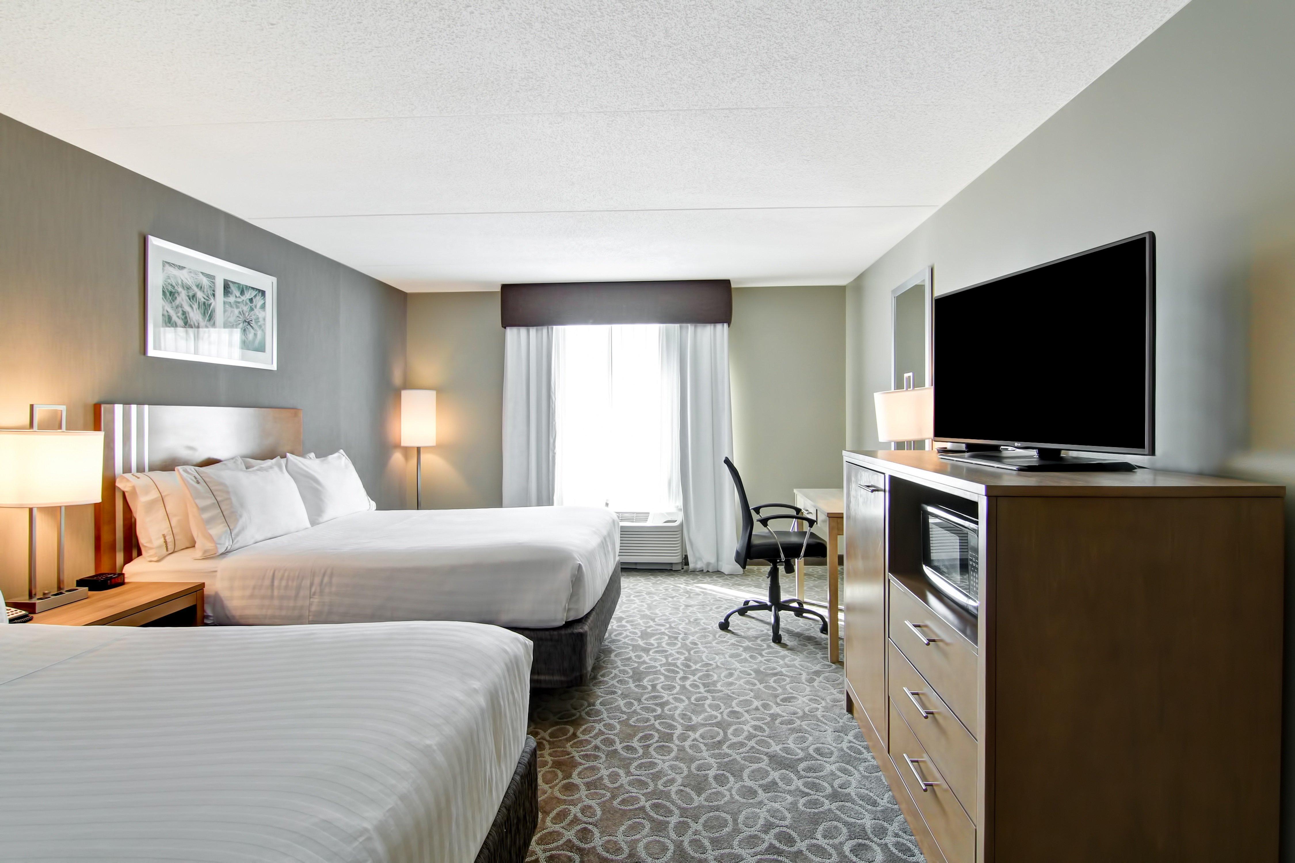 Holiday Inn Express & Suites Oshawa Downtown - Toronto Area By Ihg Екстериор снимка