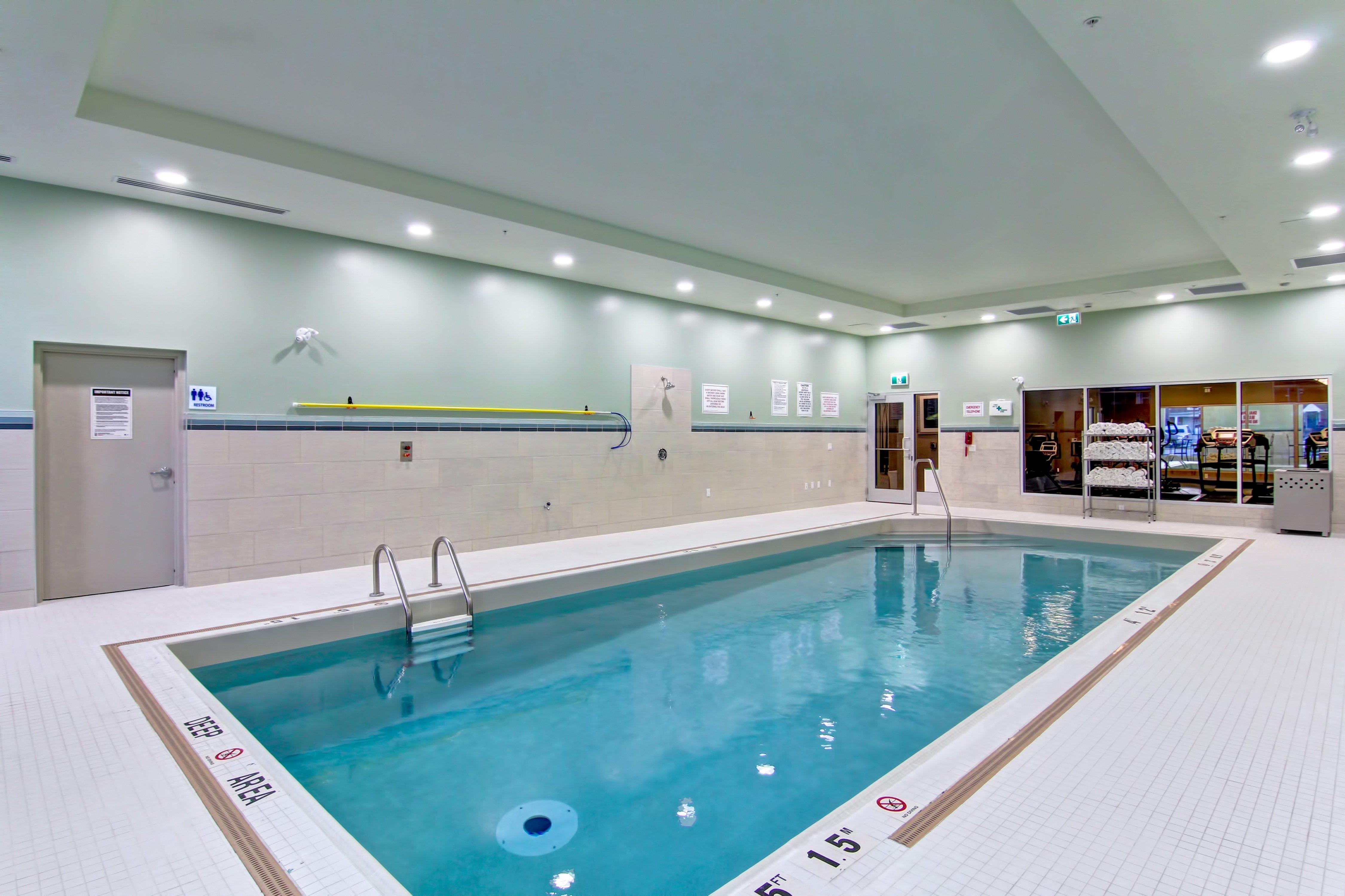 Holiday Inn Express & Suites Oshawa Downtown - Toronto Area By Ihg Екстериор снимка
