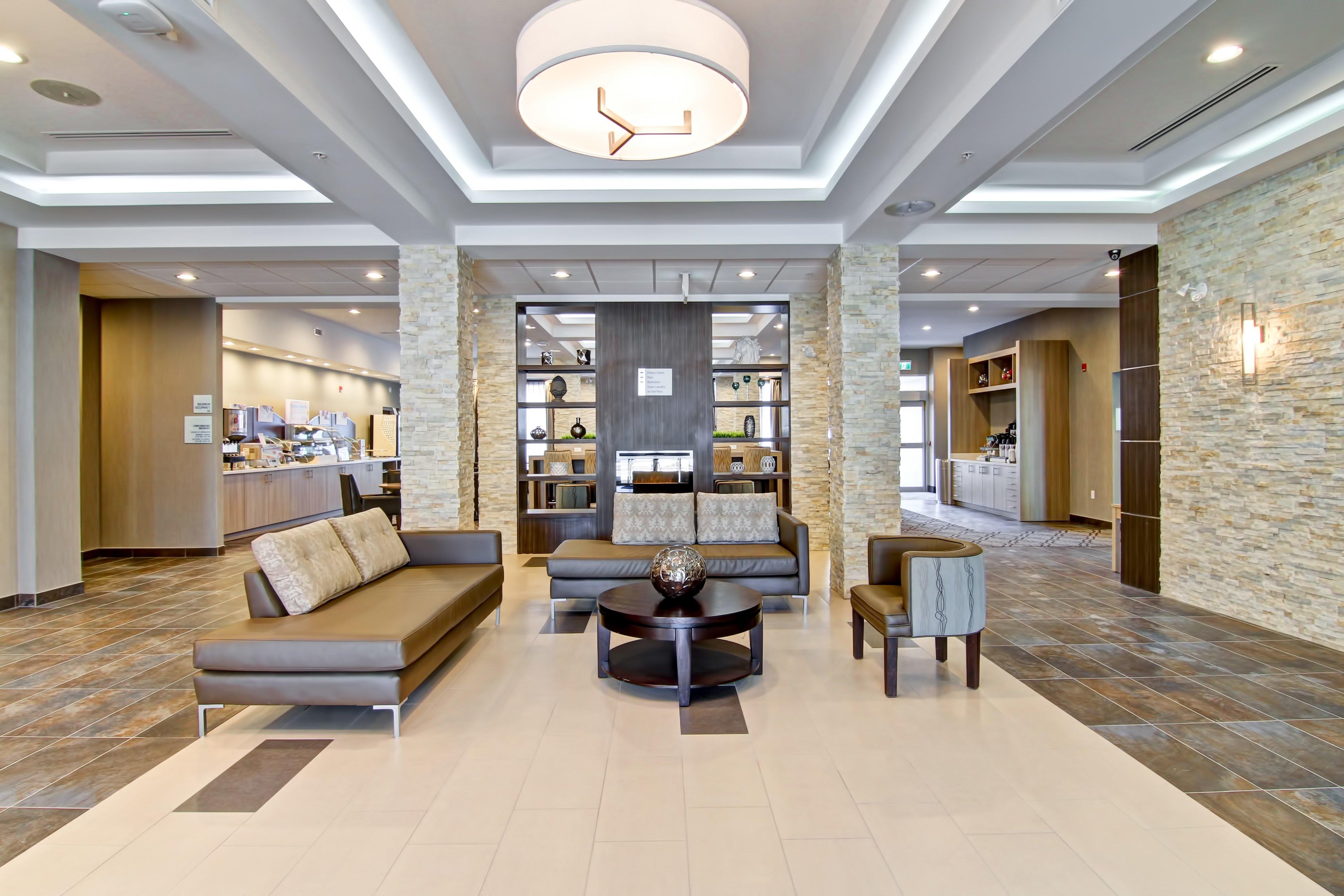 Holiday Inn Express & Suites Oshawa Downtown - Toronto Area By Ihg Екстериор снимка